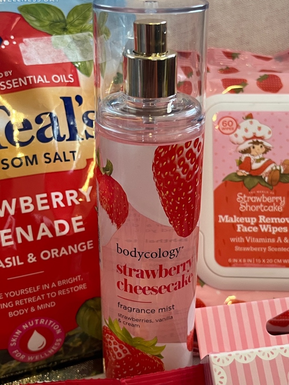 Strawberry-Themed Gift Bundle with Dr Teal's Epsom Salt - Picture 7 of 8